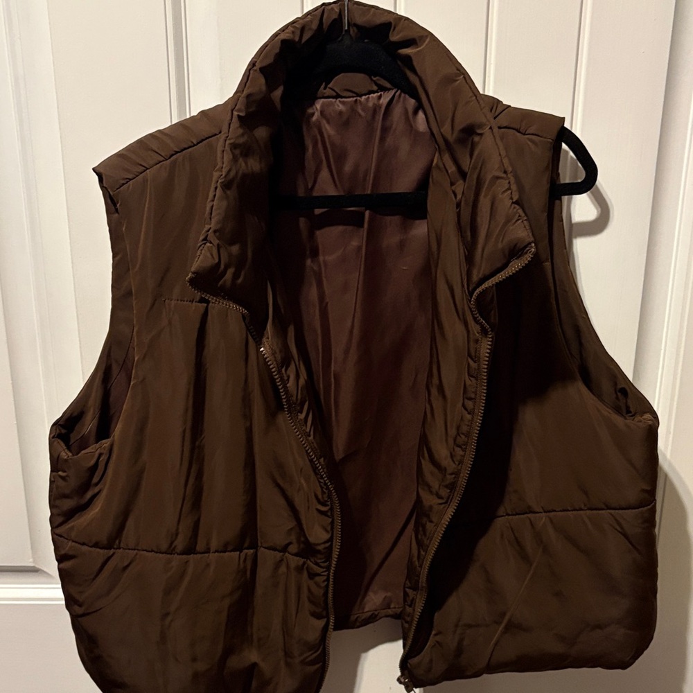 Women’s Brown Cropped Puffer Vest